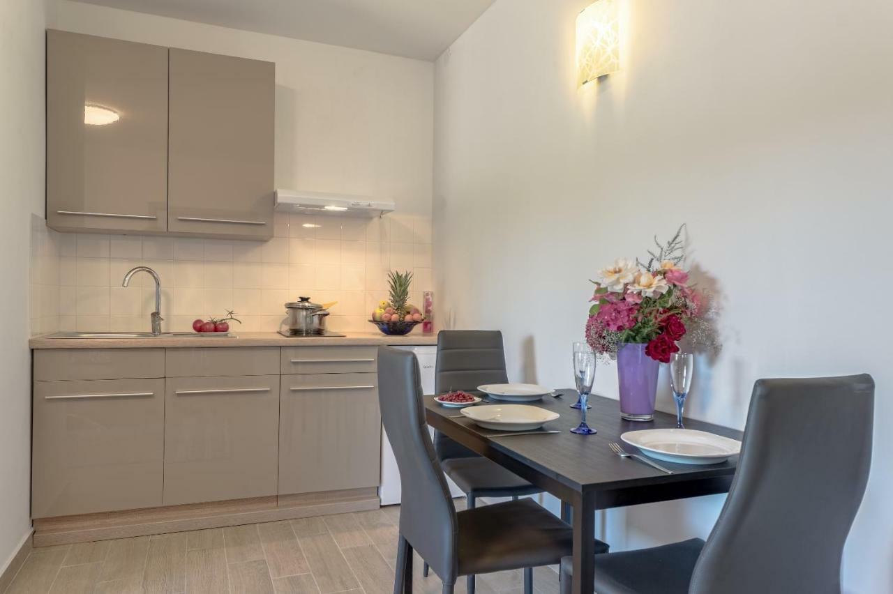 Apartment Lavander 02 Пула Екстериор снимка